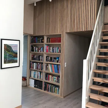 Beautiful Residence, Close To Great Beaches Good For Surfing *